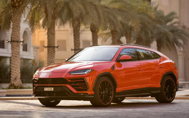 Lamborghini Urus - image 1