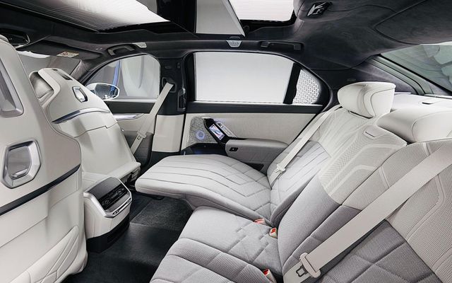 BMW 760I - image 4
