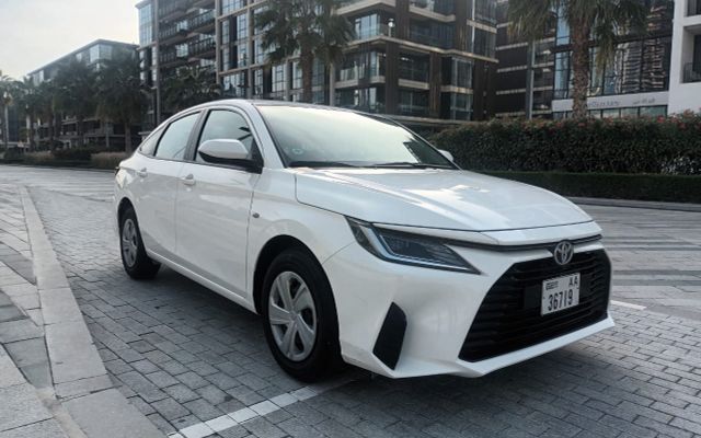 Toyota Yaris - image 1
