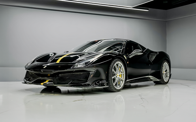 FERRARI 488 PISTA - image 1