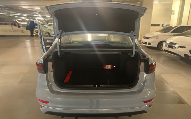Geely Emgarnd - image 4