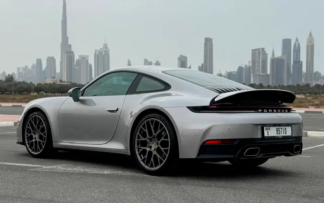PORSCHE 911 COUPE - image 2