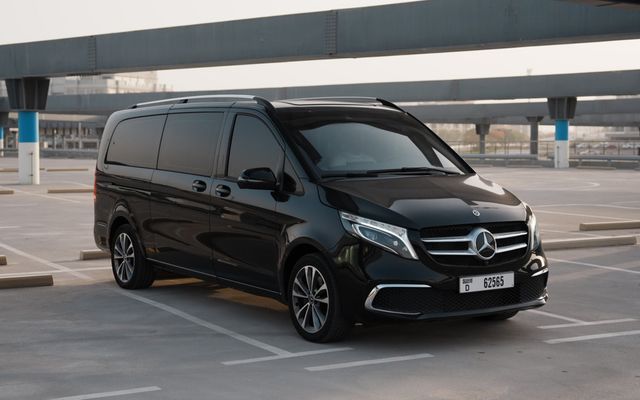 MERCEDES BENZ V250 - 2022 - image 3