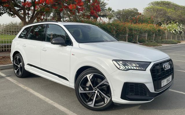 AUDI Q7 - image 4