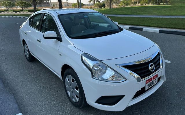 Nissan Sunny - image 1