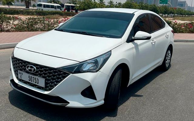 Hyundai Accent - image 1
