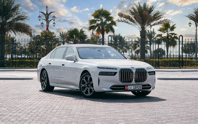 BMW 735LI - image 1