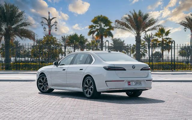 BMW 735LI - image 4