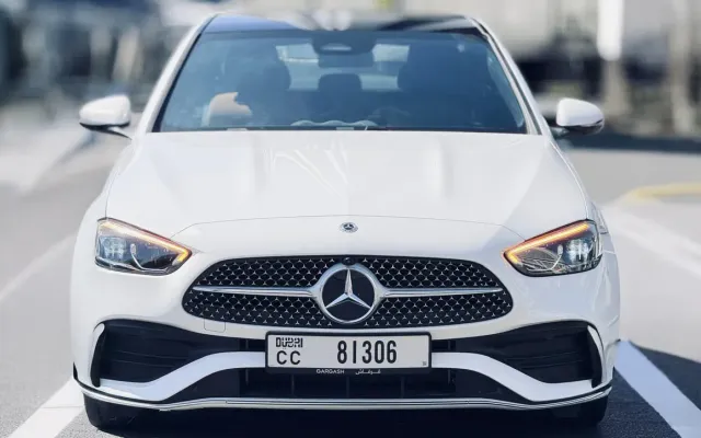 Mercedes C200 2025 - image 2