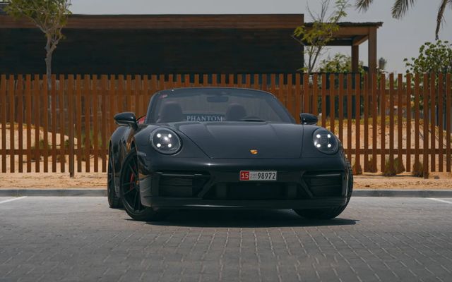 Porsche 911 GTS Cabriolet - image 1