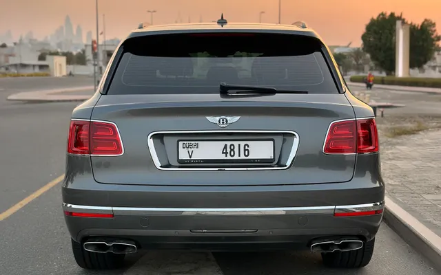 BENTLEY BENTAYGA - image 4
