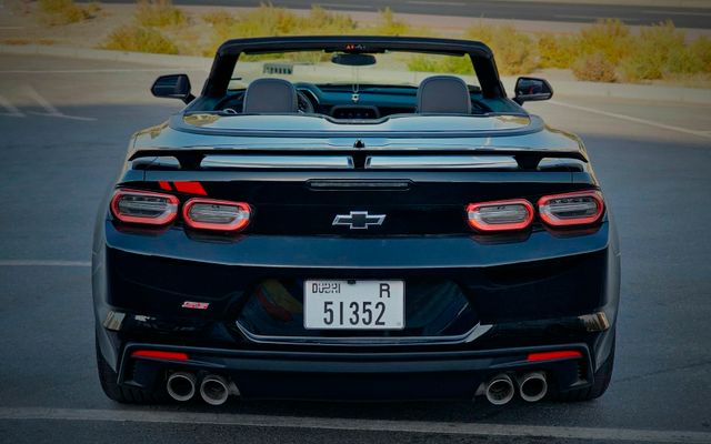 Chevrolet Camaro - image 3