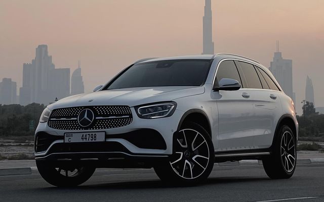 MERCEDES GLC 300 - image 1