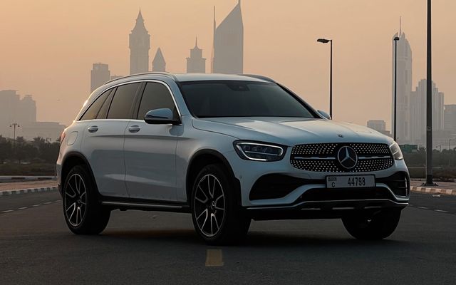 MERCEDES GLC 300 - image 2