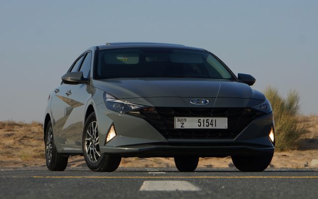 HYUNDAI ELANTRA - image 3