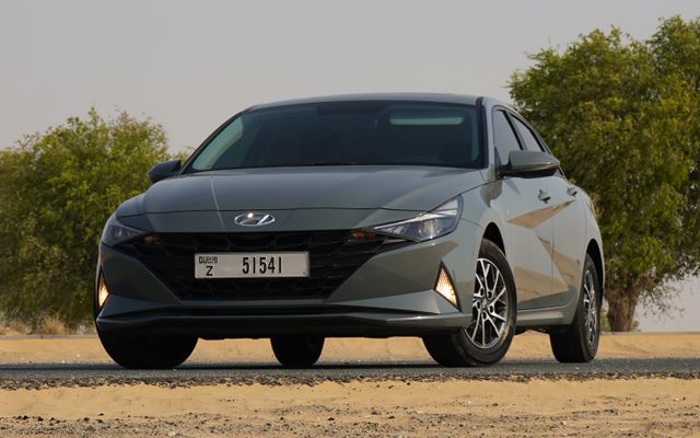 HYUNDAI ELANTRA - image 1