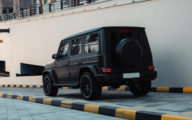MERCEDES G63 AMG - image 3