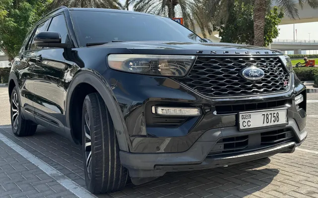 Ford Explorer - image 4