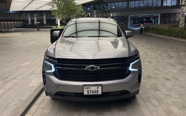 Chevrolet Suburban - image 3
