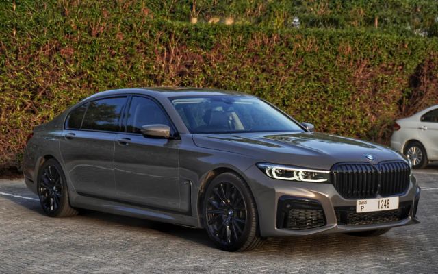 BMW 740I - image 3