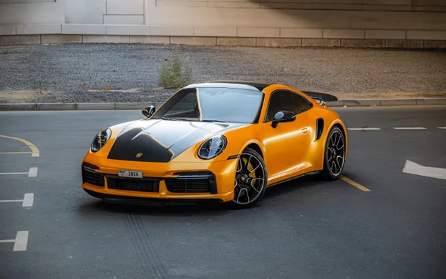 Porsche 911 Turbo S - image 3