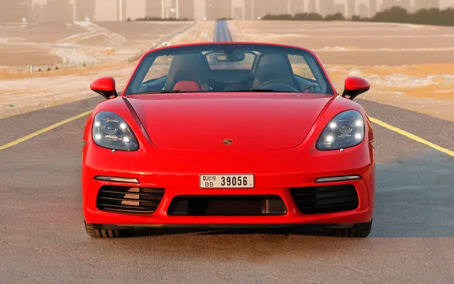 Porsche Boxster 718 Red - image 3