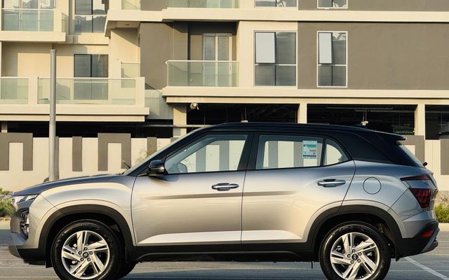 HYUNDAI CRETA - image 2