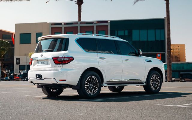 Nissan Patrol - image 3