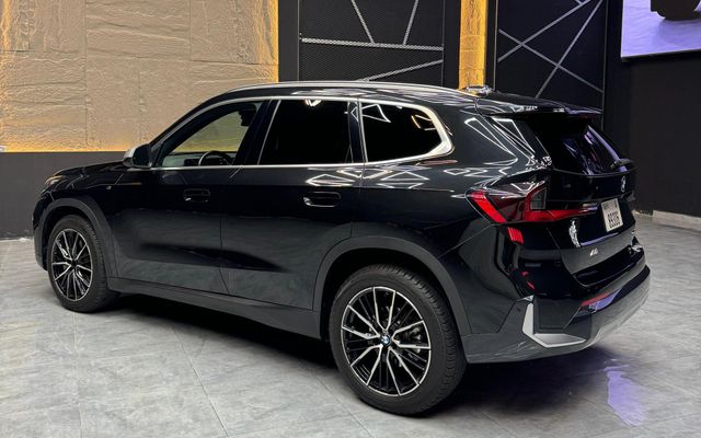 BMW X1 - image 4