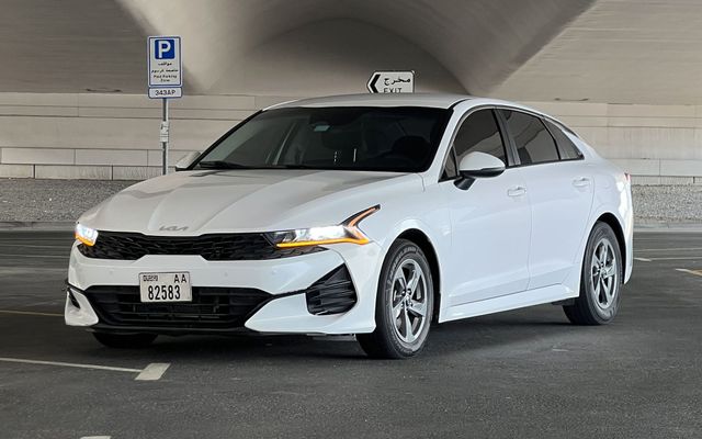 Kia K5 - image 1