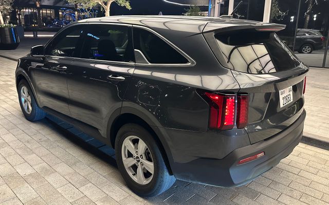 KIA Sorento - image 4