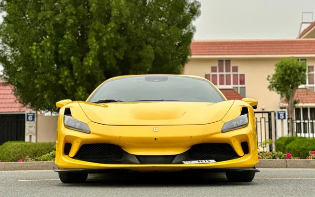 Ferrari F8 Convertible – Picture 2