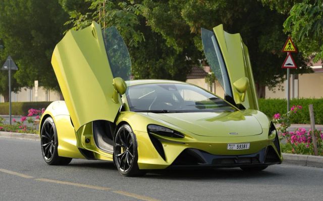 MCLAREN ARTURA - image 2