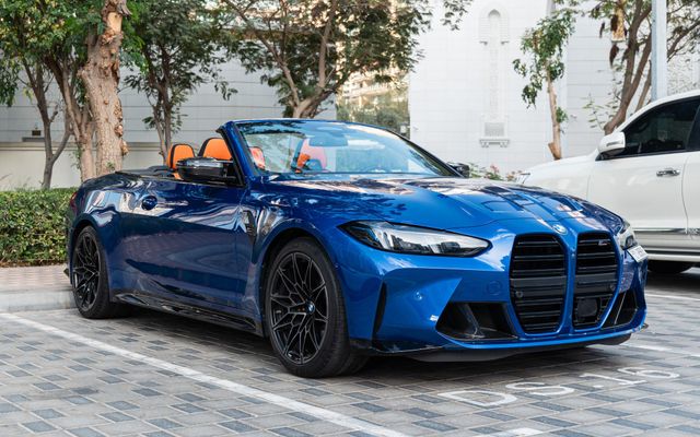 BMW M4 - image 4