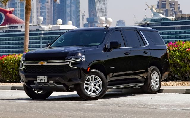 Chevrolet Tahoe - image 1
