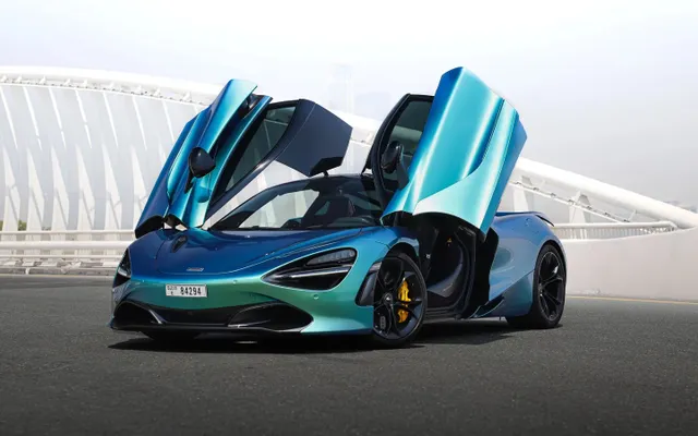 McLaren 720S - image 1