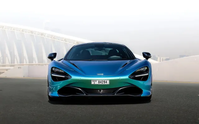 McLaren 720S - image 2
