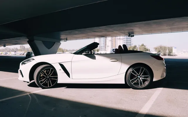 BMW Z4 - image 2