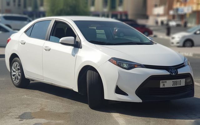 Toyota Corolla - image 1