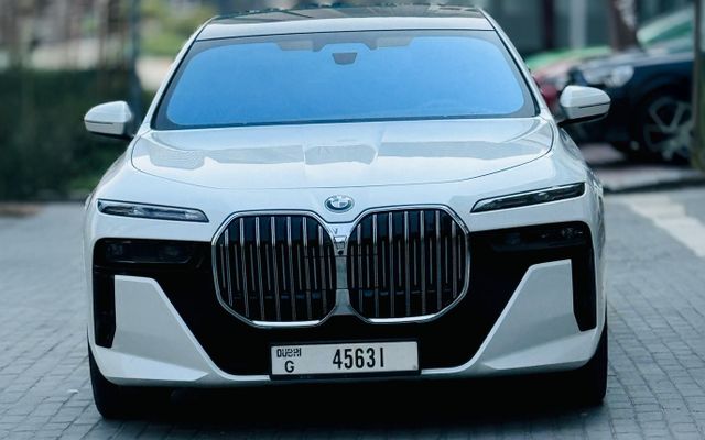 BMW 735I - image 2