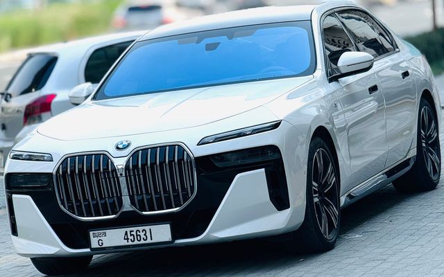 BMW 735I - image 1