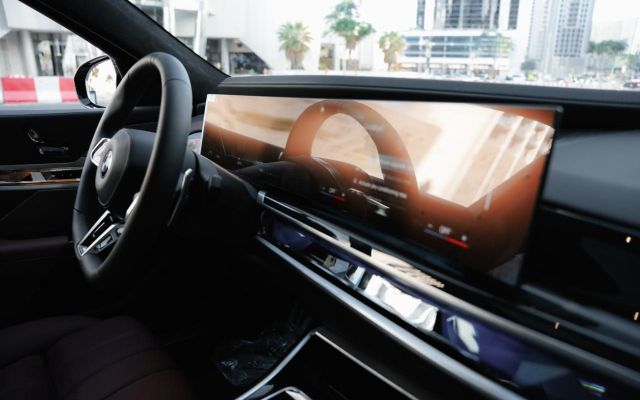 BMW 735I - image 4
