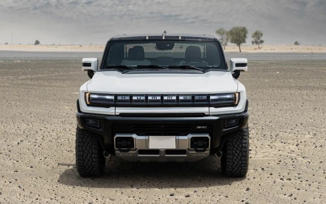 GMC HUMMER EV - image 3