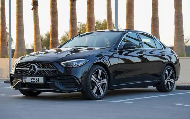 Mercedes Benz C300 4Matic - image 1