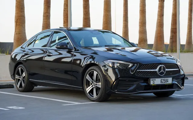 Mercedes Benz C300 4Matic - image 4