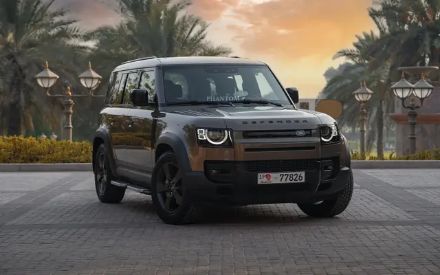 LAND ROVER DEFENDER 110 - image 1