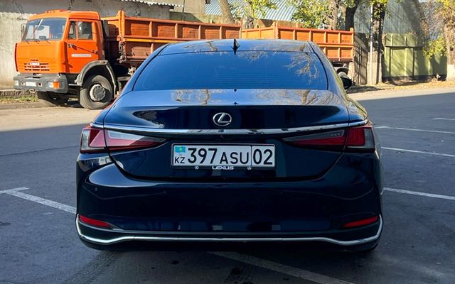 LEXUS ES - image 4