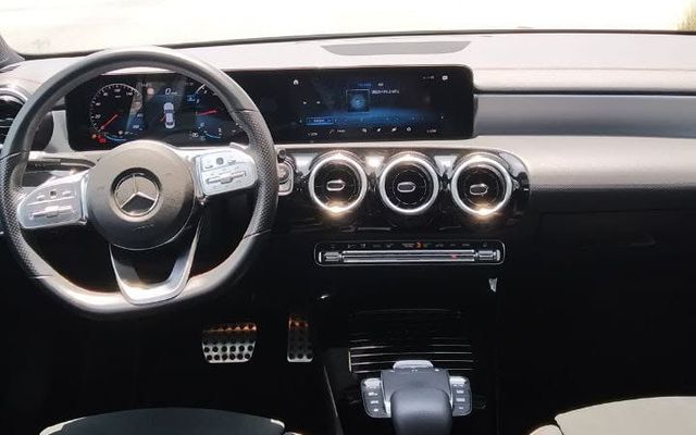 MERCEDES CLA 200 - image 3