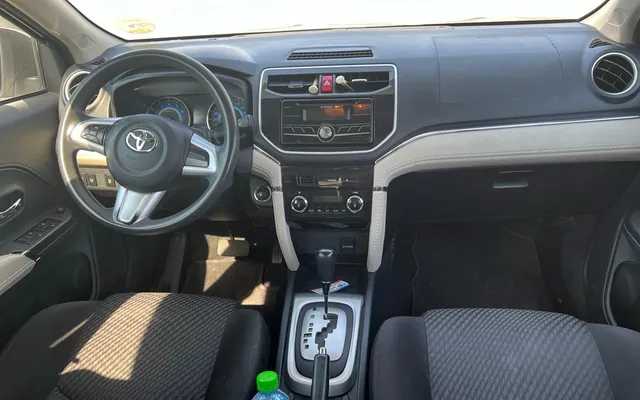 TOYOTA Rush - image 4
