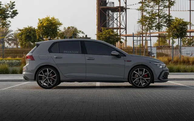 VOLKSWAGEN GOLF GTI 20L - image 2